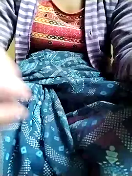 Snapshot of Cutkajal chatting on 12/29/24, 04:48 Cutkajal online show from 12/29/24, 04:48