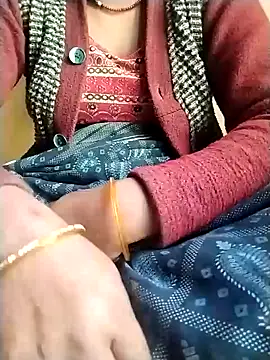 Snapshot of Cutkajal chatting on 01/18/25, 07:28 Cutkajal online show from 01/18/25, 07:28