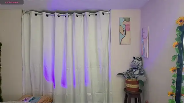 Snapshot of Tomoe_b chatting on 04/15/26, 06:53 Tomoe b online show from 04/15/26, 06:53