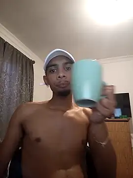 29YOURZ 28  online show from 12/12/24, 04:37