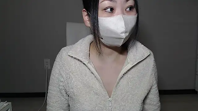 Snapshot of Hika-Channel chatting on 01/01/25, 01:26 Hika-Channel online show from 01/01/25, 01:26