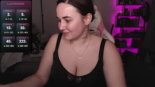 Snapshot of SexyWitch_666 chatting on 03/18/26, 04:04 SexyWitch 666 online show from 03/18/26, 04:04