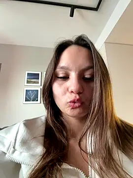 Snapshot of sweety_secret_ chatting on 10/06/25, 10:34 sweety secret  online show from 10/06/25, 10:34