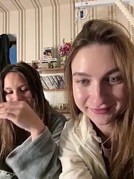 Snapshot of sweety_secret_ chatting on 10/28/25, 12:52 sweety secret  online show from 10/28/25, 12:52