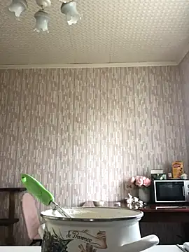 Snapshot of SheilaAndDanny chatting on 11/09/25, 09:07 SheilaAndDanny online show from 11/09/25, 09:07