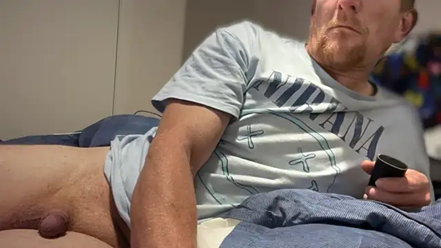 Snapshot of nakud4u chatting on 11/29/25, 08:06 nakud4u online show from 11/29/25, 08:06