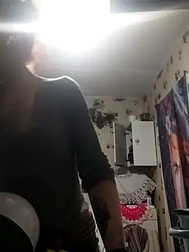 Snapshot of SweetLeila40 chatting on 03/25/26, 09:21 SweetLeila40 online show from 03/25/26, 09:21