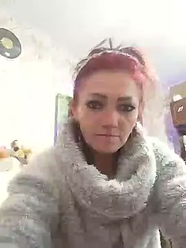 Snapshot of SweetLeila40 chatting on 04/07/26, 05:41 SweetLeila40 online show from 04/07/26, 05:41