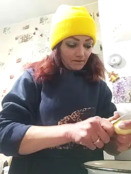 Snapshot of SweetLeila40 chatting on 04/10/26, 05:28 SweetLeila40 online show from 04/10/26, 05:28