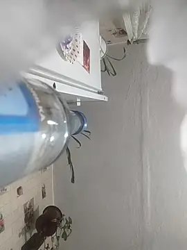 Snapshot of SweetLeila40 chatting on 04/12/26, 06:46 SweetLeila40 online show from 04/12/26, 06:46