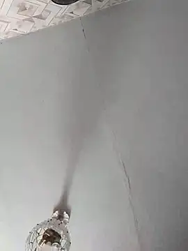 Snapshot of SweetLeila40 chatting on 04/24/26, 02:52 SweetLeila40 online show from 04/24/26, 02:52