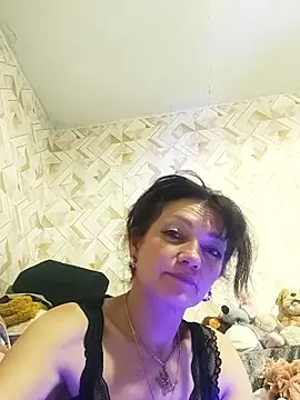 Snapshot of SweetLeila40 chatting on 06/11/26, 12:32 SweetLeila40 online show from 06/11/26, 12:32