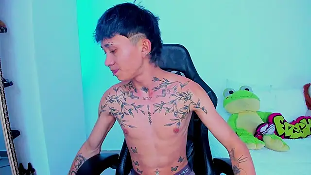 Snapshot of juniior_2311_ chatting on 10/25/25, 06:02 juniior 2311 online show from 10/25/25, 06:02