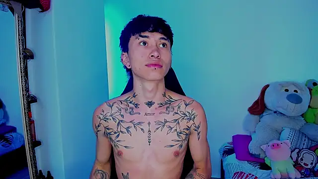 Snapshot of juniior_2311_ chatting on 11/18/25, 07:18 juniior 2311 online show from 11/18/25, 07:18