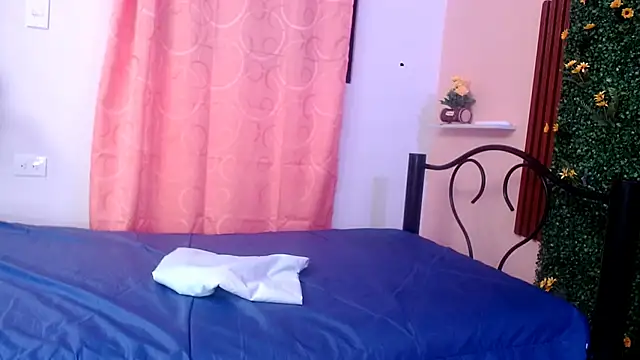 evaleribigtits18 online show from 01/10/26, 12:23