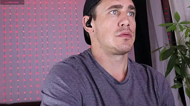 DamienSliick online show from 10/16/25, 03:40