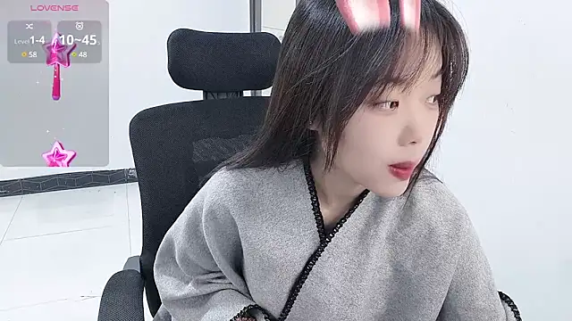 Lvy--v online show from 12/29/24, 10:47