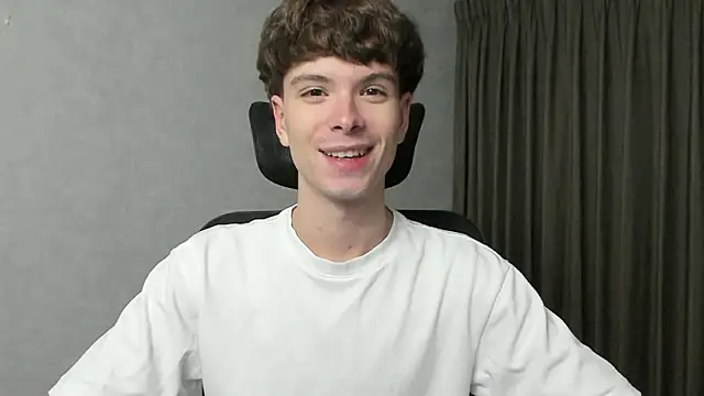 Snapshot of calvin_love_you chatting on 03/03/26, 06:14 calvin love you online show from 03/03/26, 06:14