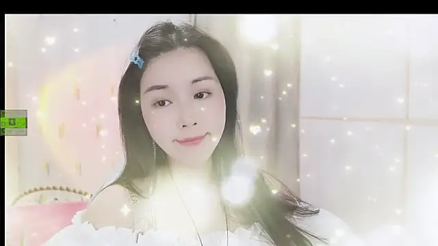 Snapshot of HK_angelchloe chatting on 10/29/25, 01:19 HK angelchloe online show from 10/29/25, 01:19