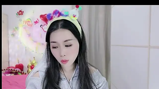 Snapshot of HK_angelchloe chatting on 11/09/25, 01:04 HK angelchloe online show from 11/09/25, 01:04