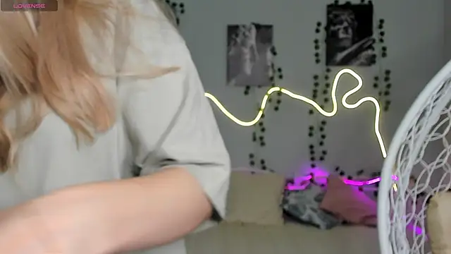 Snapshot of Melissa_babs chatting on 12/03/24, 01:52 Melissa babs online show from 12/03/24, 01:52