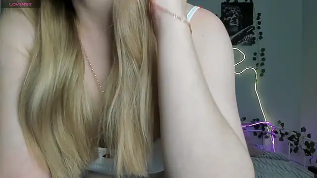 Snapshot of Melissa_babs chatting on 12/07/24, 02:09 Melissa babs online show from 12/07/24, 02:09