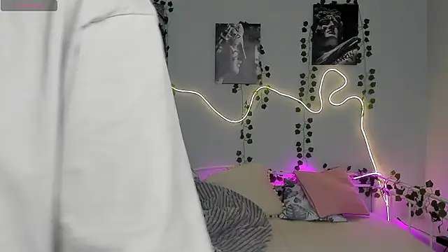 Snapshot of Melissa_babs chatting on 12/08/24, 02:07 Melissa babs online show from 12/08/24, 02:07