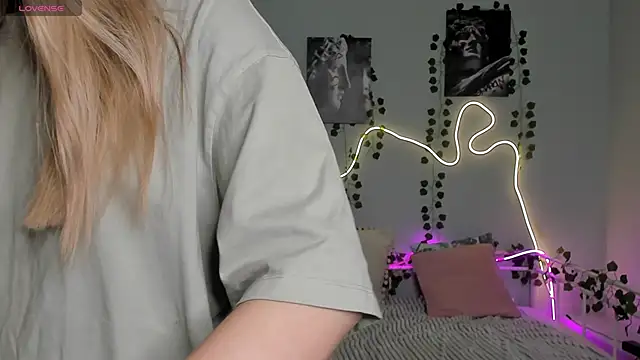 Snapshot of Melissa_babs chatting on 12/11/24, 02:19 Melissa babs online show from 12/11/24, 02:19