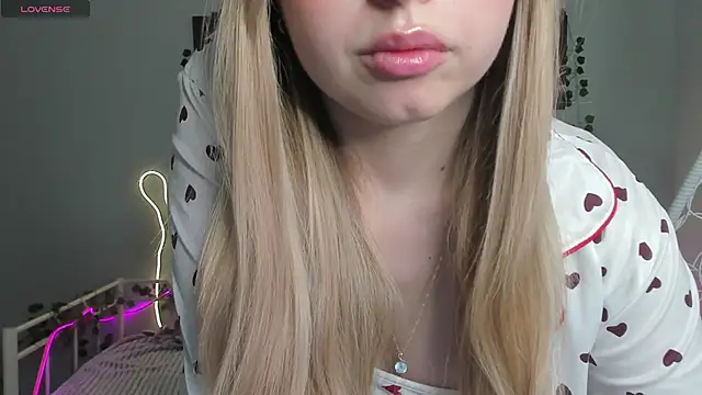 Snapshot of Melissa_babs chatting on 01/28/25, 02:11 Melissa babs online show from 01/28/25, 02:11