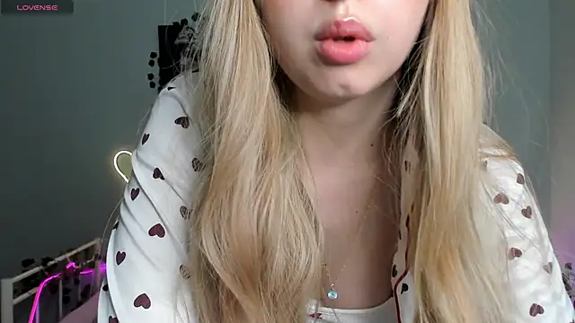 Snapshot of Melissa_babs chatting on 01/29/25, 01:58 Melissa babs online show from 01/29/25, 01:58