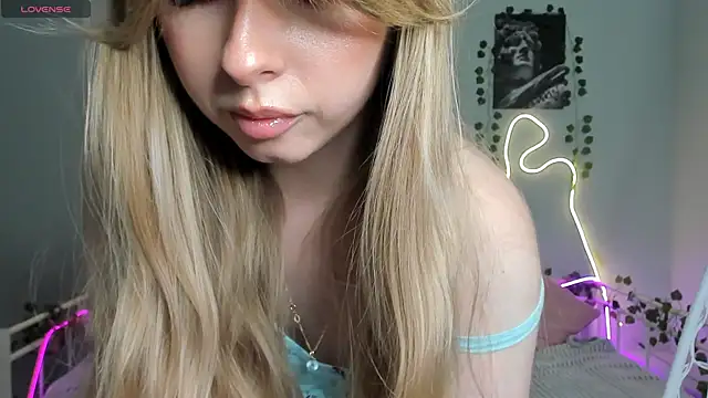 Snapshot of Melissa_babs chatting on 02/20/25, 09:44 Melissa babs online show from 02/20/25, 09:44