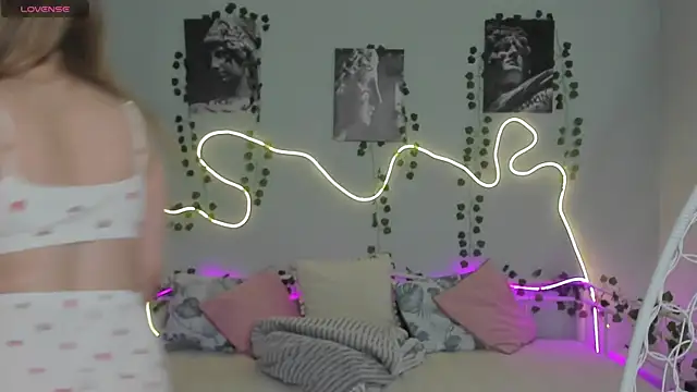 Snapshot of Melissa_babs chatting on 03/14/25, 08:10 Melissa babs online show from 03/14/25, 08:10