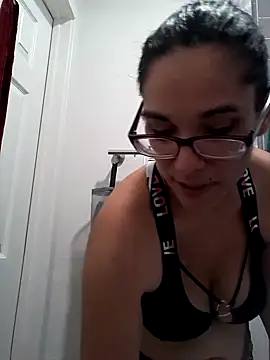 Snapshot of ManaB88 chatting on 07/10/26, 12:59 ManaB88 online show from 07/10/26, 12:59