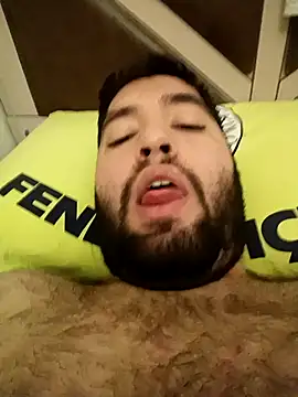 Snapshot of 31cektirenbatuu chatting on 10/13/25, 10:32 31cektirenbatuu online show from 10/13/25, 10:32