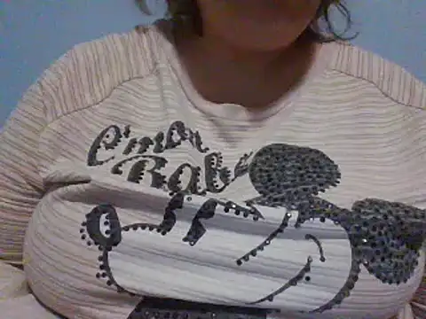 Snapshot of maria38xxx chatting on 11/16/25, 03:50 maria38xxx online show from 11/16/25, 03:50