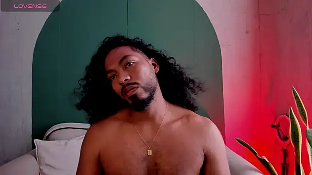 Snapshot of noah_jones__ chatting on 04/08/26, 04:40 noah jones online show from 04/08/26, 04:40