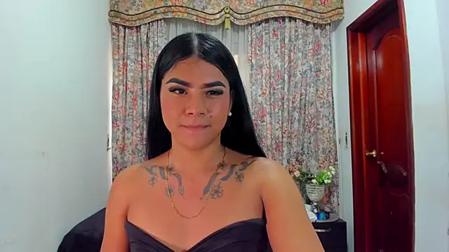 Snapshot of Kariina_05 chatting on 02/11/25, 09:03 Kariina 05 online show from 02/11/25, 09:03