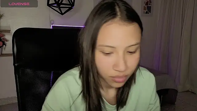 Snapshot of avans_15 chatting on 06/03/26, 10:59 avans 15 online show from 06/03/26, 10:59