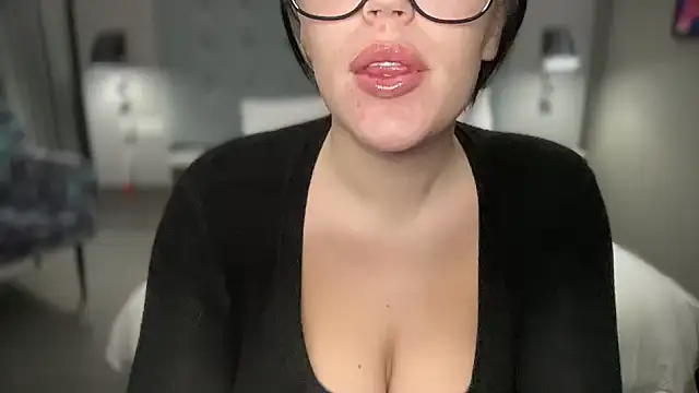 Snapshot of lilylush24 chatting on 02/22/26, 12:47 lilylush24 online show from 02/22/26, 12:47