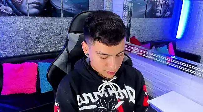 Snapshot of salvadorgomezx chatting on 12/06/24, 08:18 salvadorgomezx online show from 12/06/24, 08:18