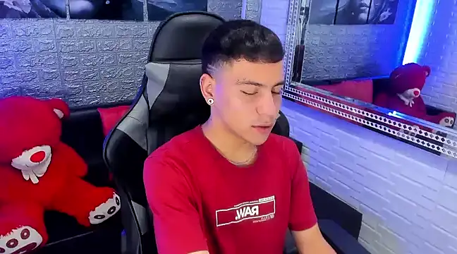 Snapshot of salvadorgomezx chatting on 12/20/24, 09:39 salvadorgomezx online show from 12/20/24, 09:39