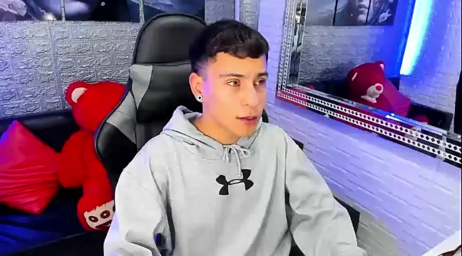 Snapshot of salvadorgomezx chatting on 01/08/25, 11:09 salvadorgomezx online show from 01/08/25, 11:09