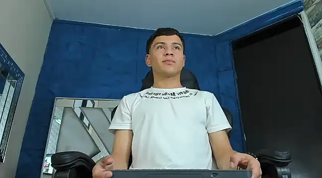 Snapshot of salvadorgomezx chatting on 01/23/25, 06:56 salvadorgomezx online show from 01/23/25, 06:56