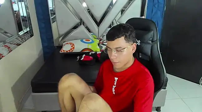 Snapshot of salvadorgomezx chatting on 01/25/25, 05:08 salvadorgomezx online show from 01/25/25, 05:08