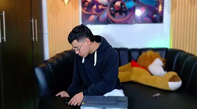 Snapshot of salvadorgomezx chatting on 02/06/25, 08:39 salvadorgomezx online show from 02/06/25, 08:39