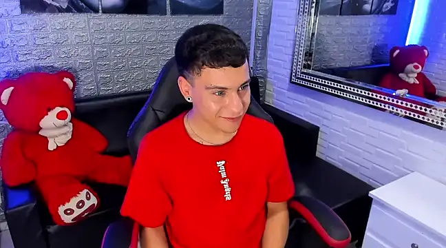 Snapshot of salvadorgomezx chatting on 02/09/25, 01:14 salvadorgomezx online show from 02/09/25, 01:14