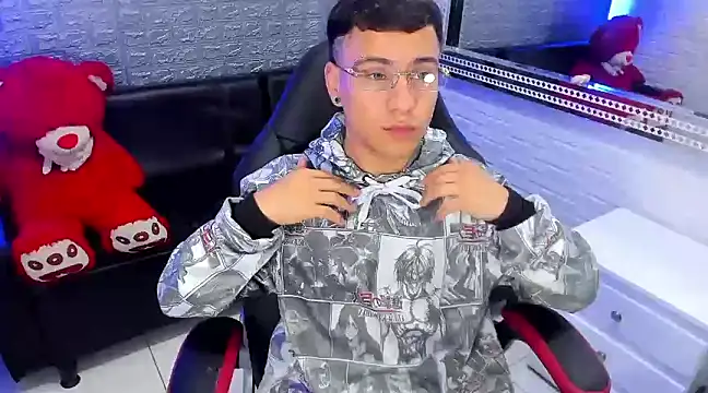 Snapshot of salvadorgomezx chatting on 02/19/25, 02:01 salvadorgomezx online show from 02/19/25, 02:01