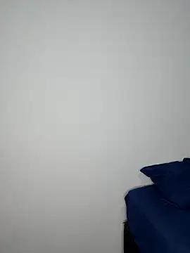 Snapshot of VitoriaFernandes chatting on 02/13/25, 03:29 VitoriaFernandes online show from 02/13/25, 03:29