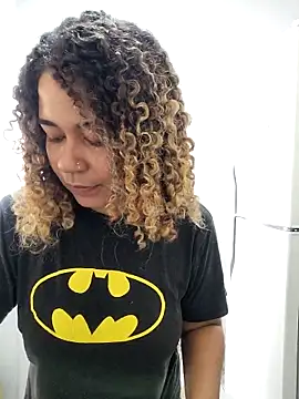 VitoriaFernandes online show from 02/16/26, 02:13