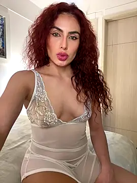 Snapshot of Victoria-77 chatting on 10/07/25, 01:03 Victoria-77 online show from 10/07/25, 01:03